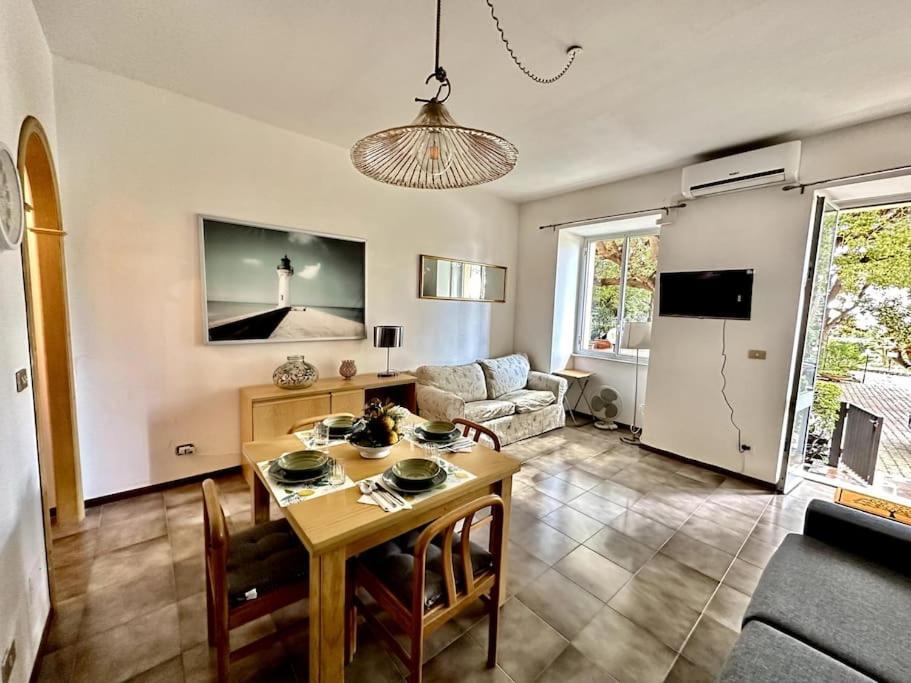 Nervi House Con Accesso Privato * Genoa